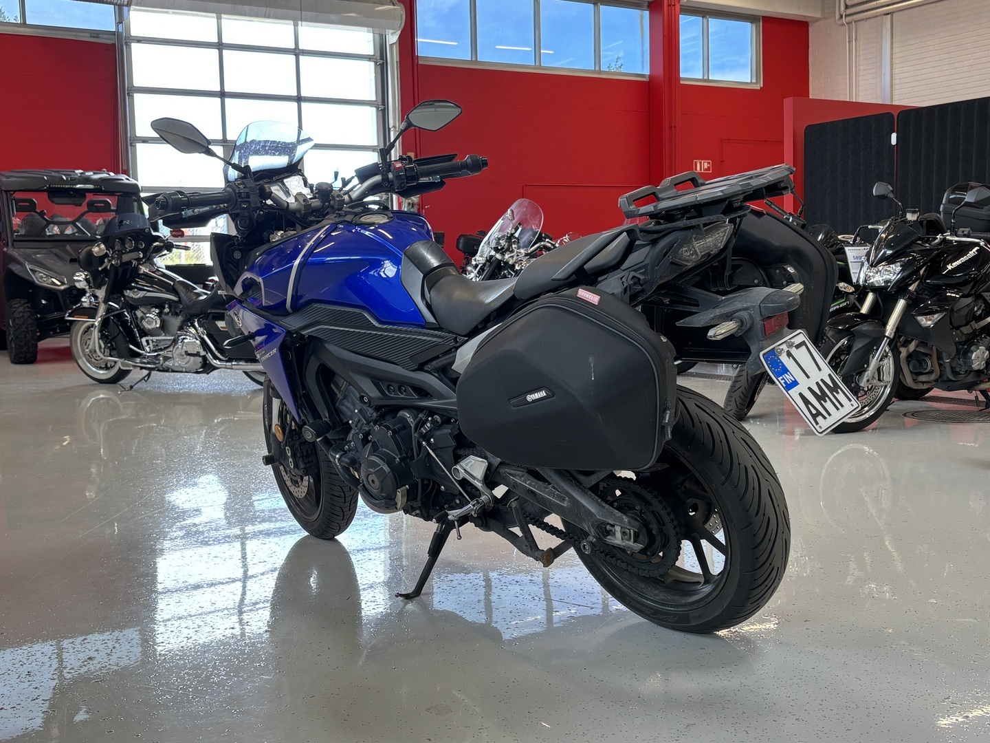 Yamaha - MT-09 - Tracer 900 // Juuri saapunut / IXIL / Laukut / Suomi-pyörä / Huoltokirja // - Moottoripyörä