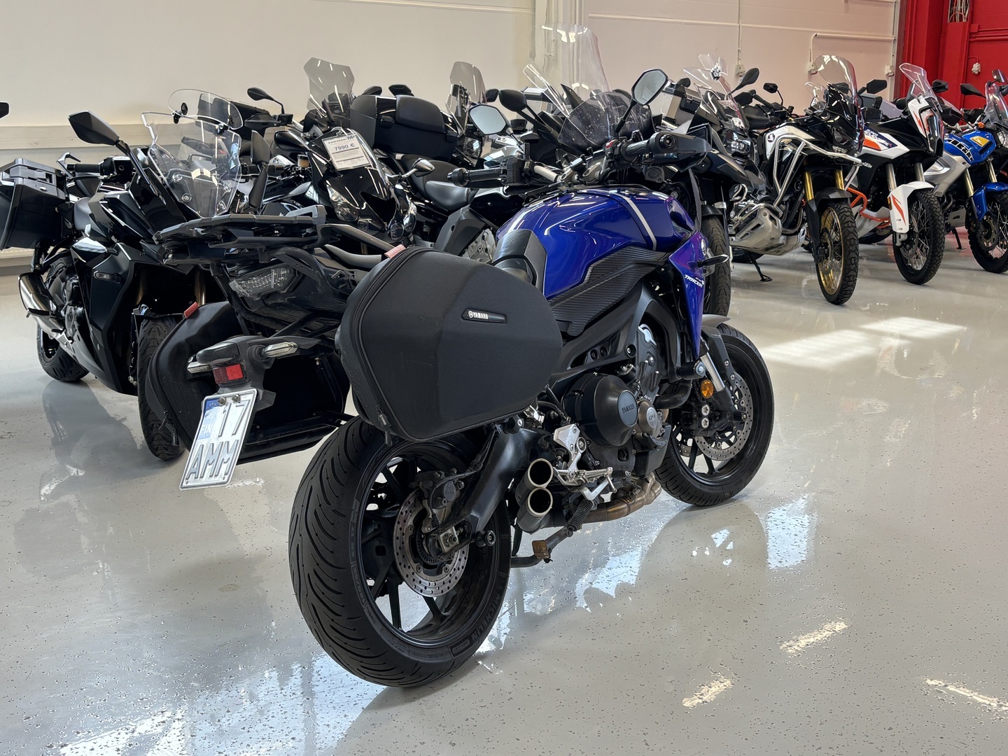 Yamaha - MT-09 - Tracer 900 // Juuri saapunut / IXIL / Laukut / Suomi-pyörä / Huoltokirja // - Moottoripyörä