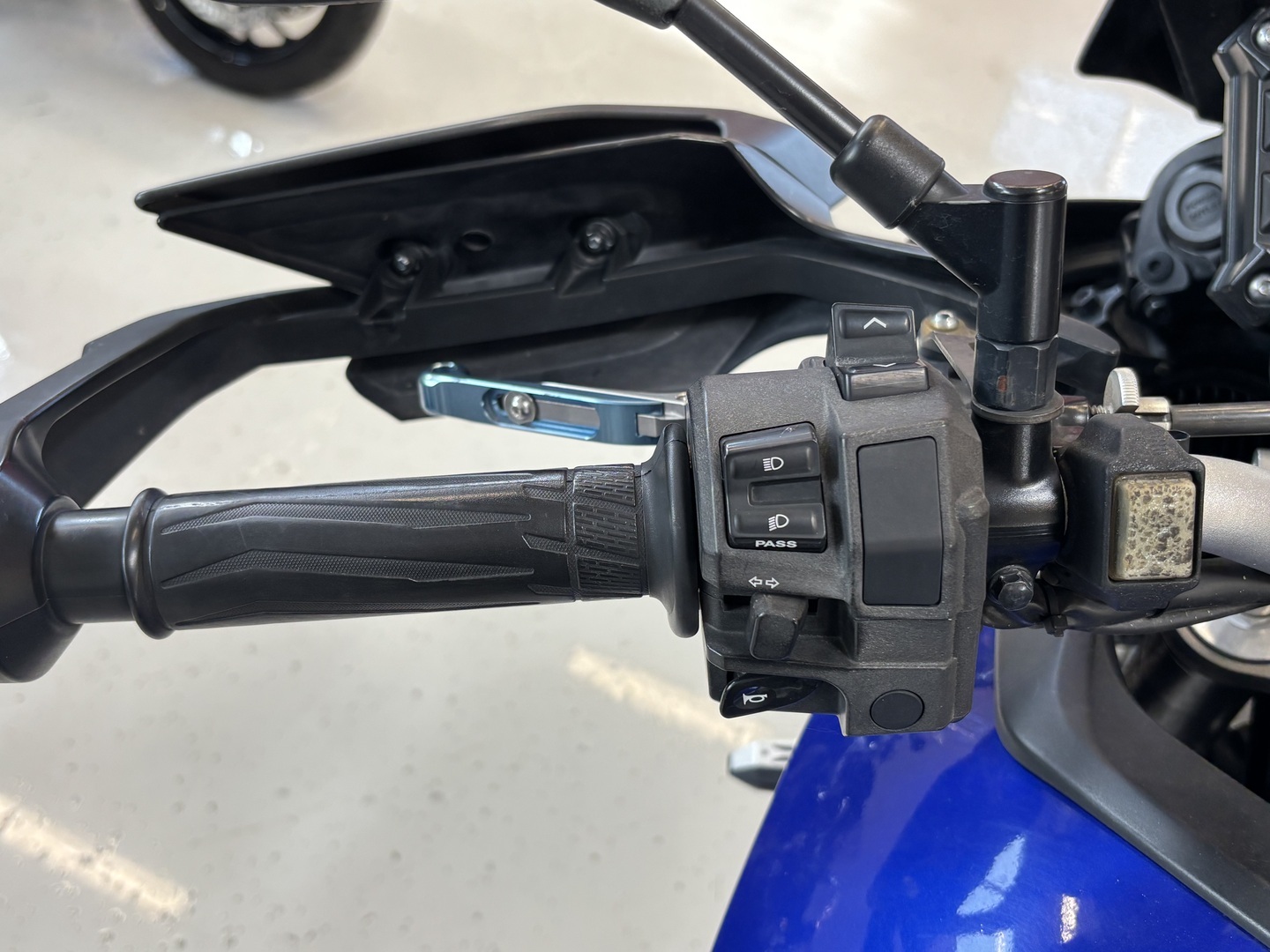 Yamaha - MT-09 - Tracer 900 // Juuri saapunut / IXIL / Laukut / Suomi-pyörä / Huoltokirja // - Moottoripyörä