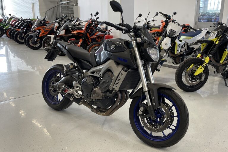 Yamaha - MT-09 - // Juuri saapunut / Kokoputkisto / Suomi-pyörä // - Moottoripyörä