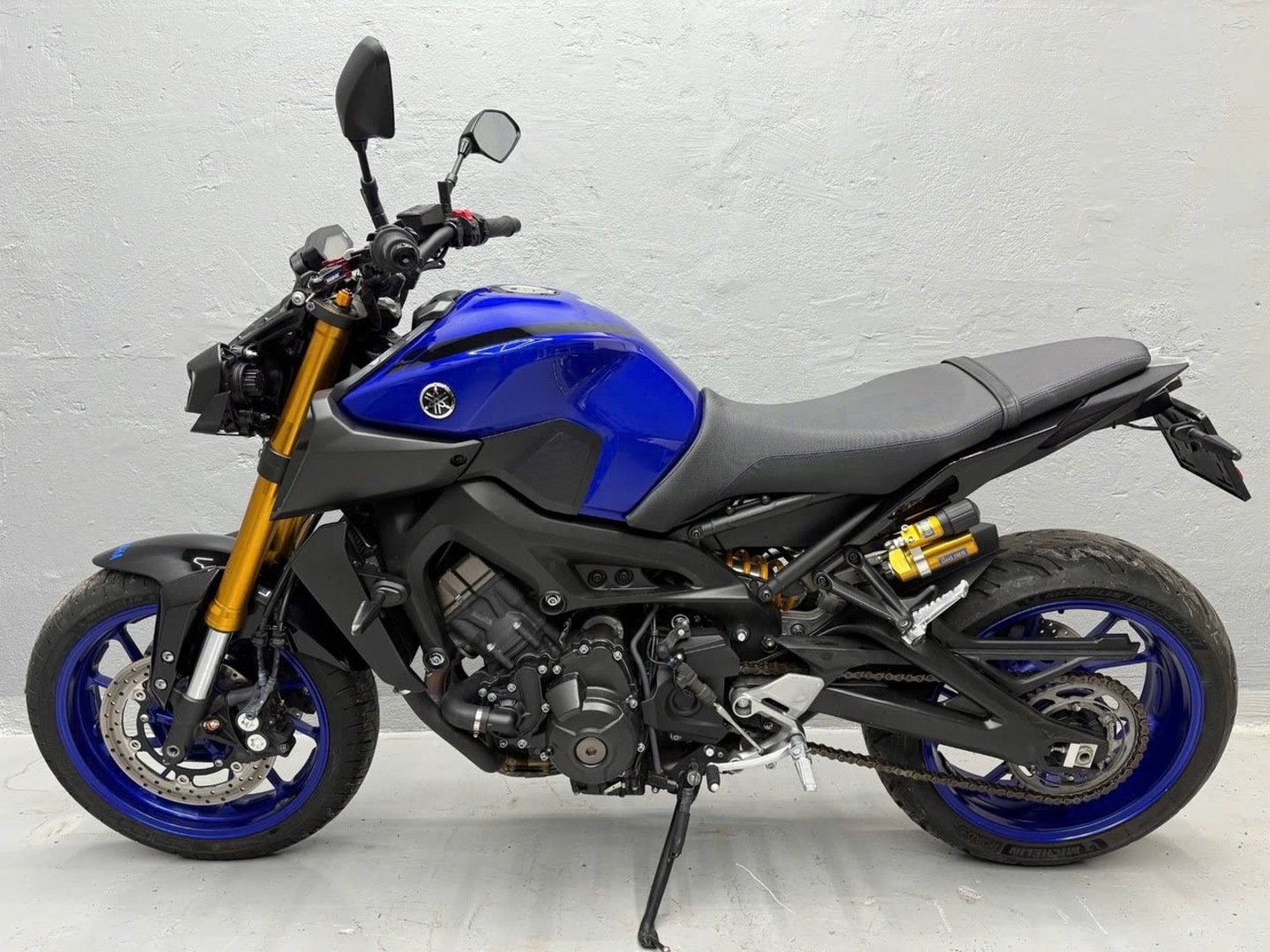 Yamaha - MT-09 - // Tulossa! / Öhlins / Shifter / Mivv // - Moottoripyörä