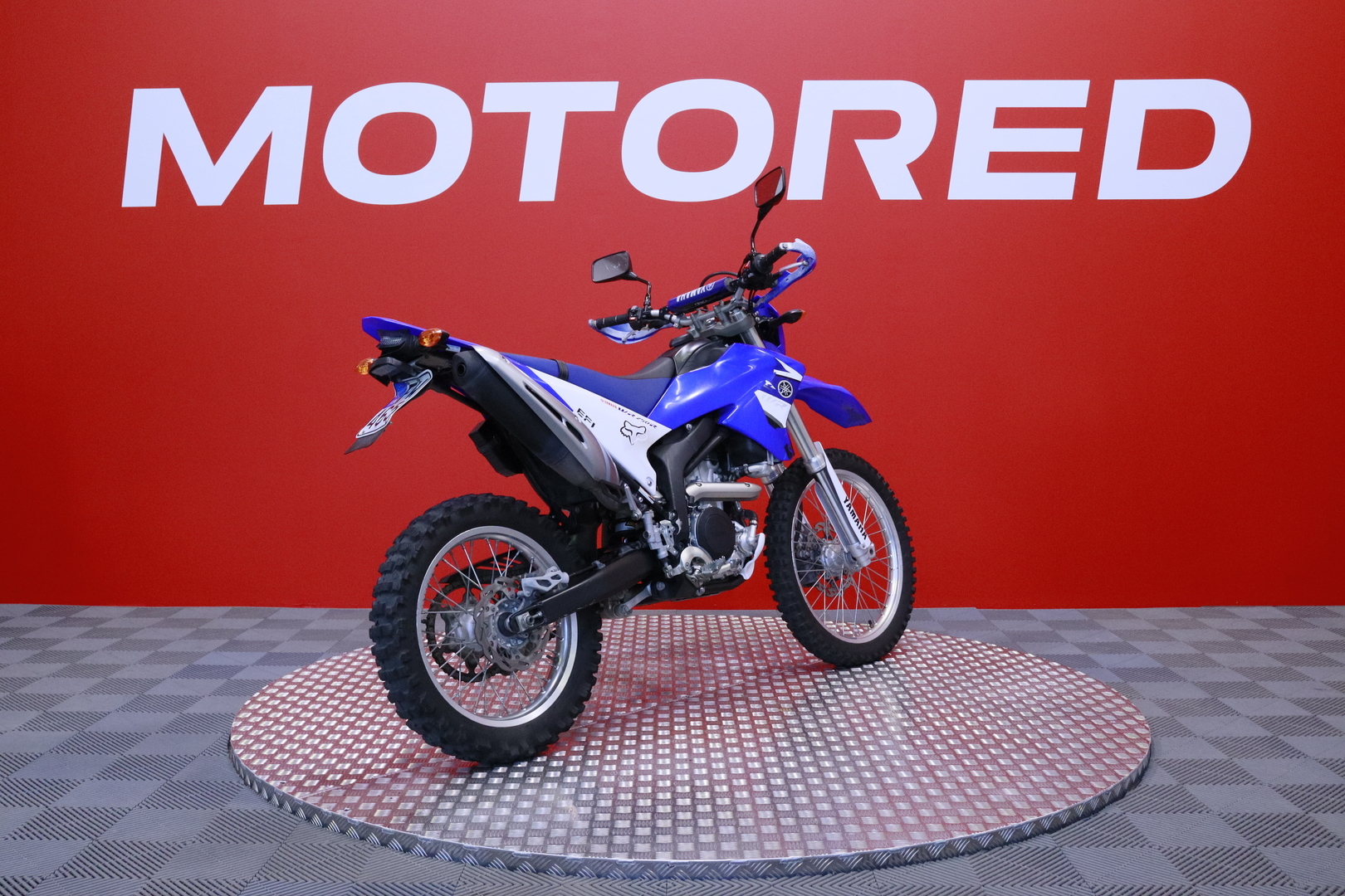 Yamaha - WR - 250 R // Juuri saapunut / Vain 8tkm ajettu / 1-kilp Suomi pyörä // - Moottoripyörä