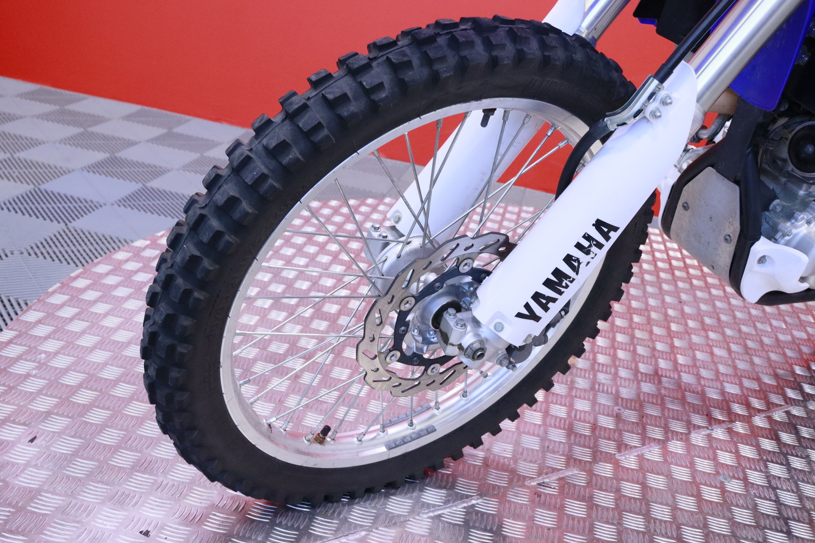 Yamaha - WR - 250 R // Juuri saapunut / Vain 8tkm ajettu / 1-kilp Suomi pyörä // - Moottoripyörä