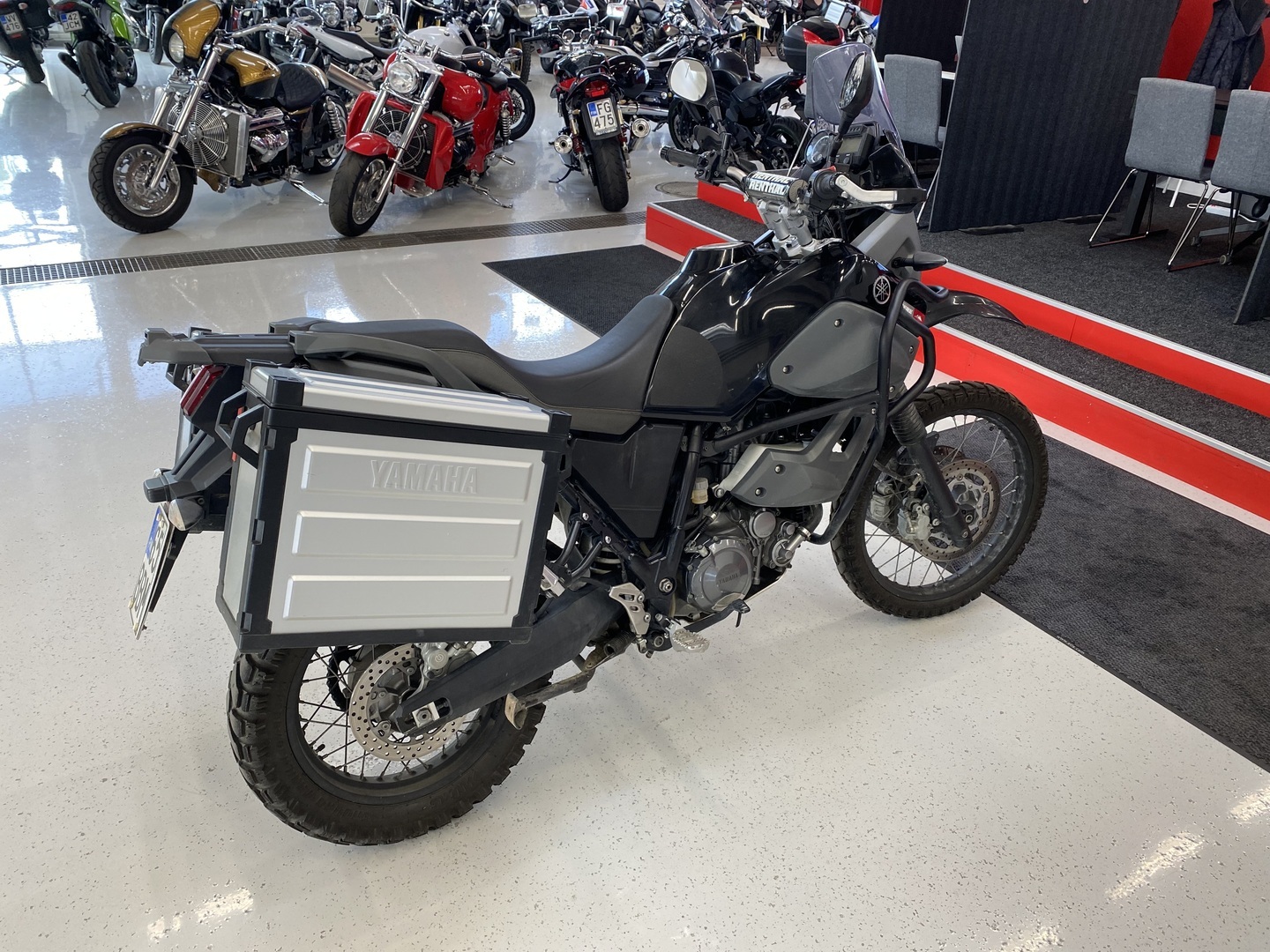 Yamaha - XT - 660Z Tenere // Juuri Saapunut! / Vähän ajettu / Leovince / Laukut // - Moottoripyörä
