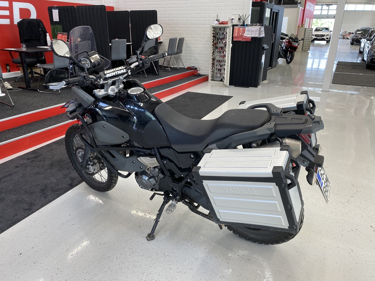 Yamaha - XT - 660Z Tenere // Juuri Saapunut! / Vähän ajettu / Leovince / Laukut // - Moottoripyörä