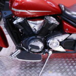 Yamaha - XVS - 1300 A Midnight Star // Suomi-pyörä / 3x Laukut / Selkänoja // - Moottoripyörä