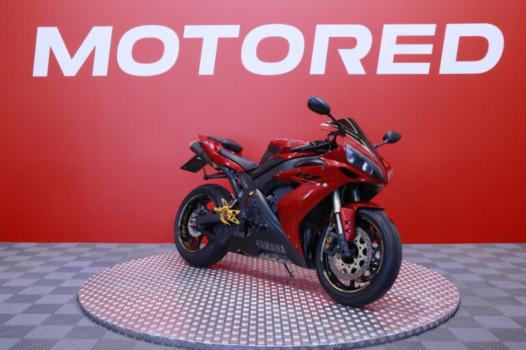 Yamaha - YZF-R1 - // Juuri saapunut / Sliparit / Rear setit / Teräspunoletkut // - Moottoripyörä