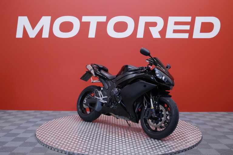 Yamaha - YZF-R1 - // Huoltokirja / Hieno koko musta! // - Moottoripyörä