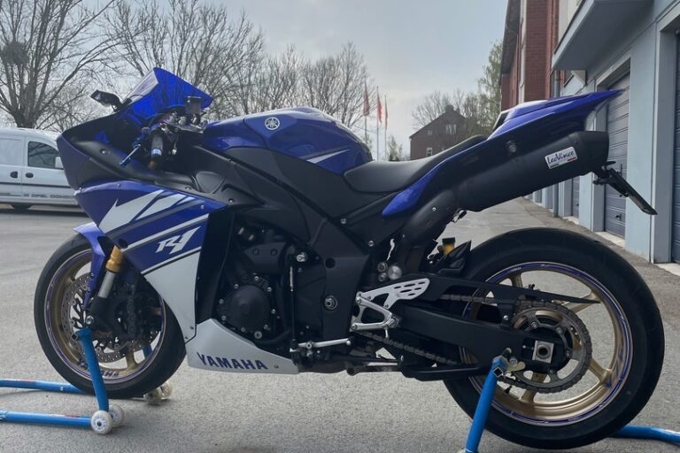 Yamaha YZF-R1