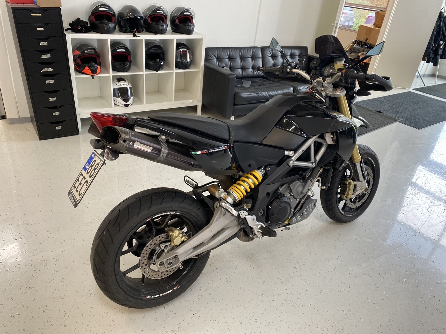 Aprilia - Dorsoduro - 1200 // Juuri saapunut! / Suomi-pyörä / Huoltokirja / MIVV // - Moottoripyörä