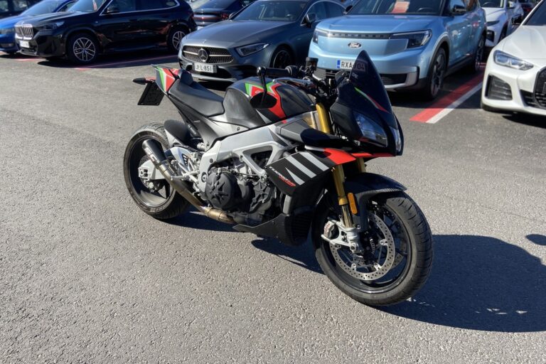 Aprilia - TUONO - 4V 1100 RR Factory // Shifter / Ajomodet / Sähköalusta // - Moottoripyörä