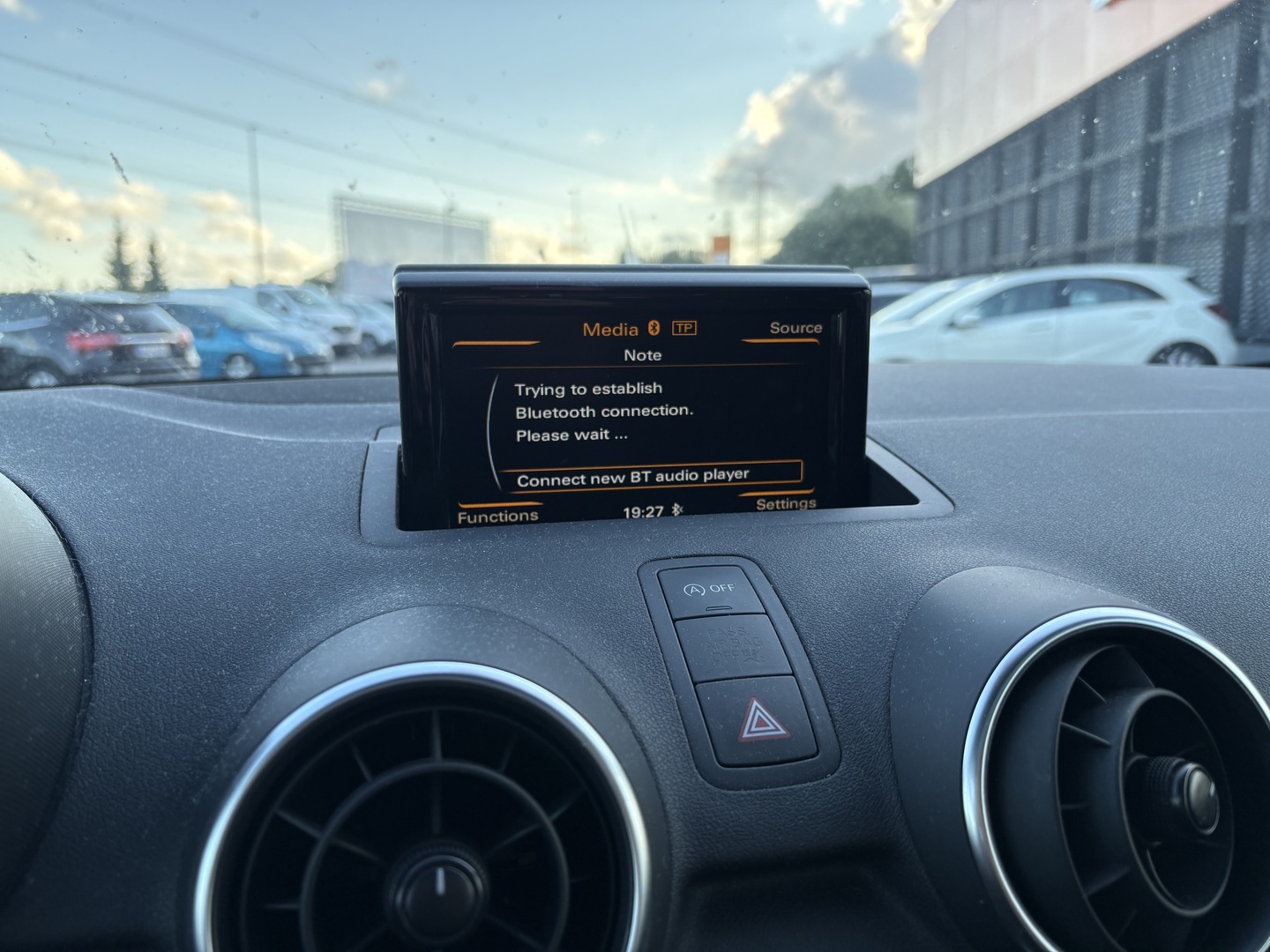 Audi - A1 - Sportback Comfort Summer Edition 1,0 TFSI 70 kW ultra S tronic - Viistoperä