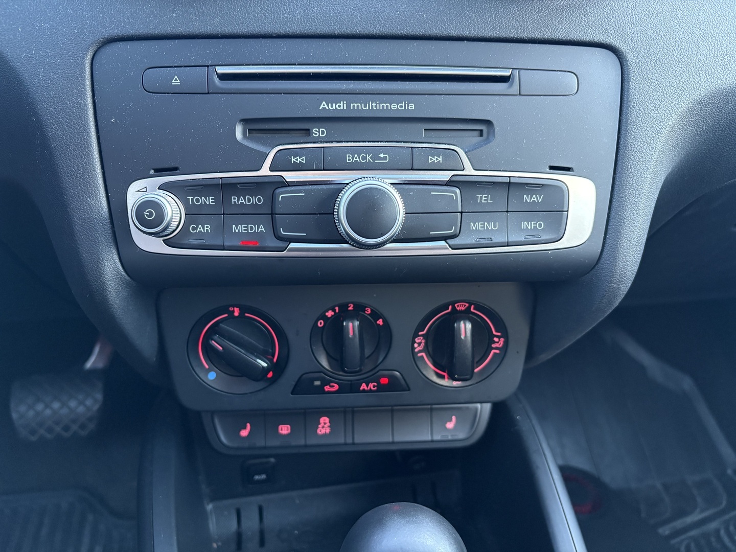 Audi - A1 - Sportback Comfort Summer Edition 1,0 TFSI 70 kW ultra S tronic - Viistoperä