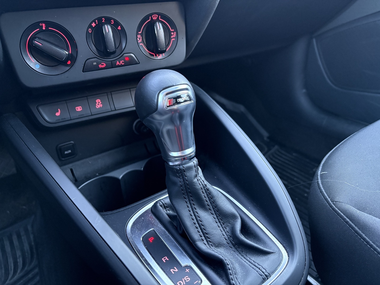 Audi - A1 - Sportback Comfort Summer Edition 1,0 TFSI 70 kW ultra S tronic - Viistoperä