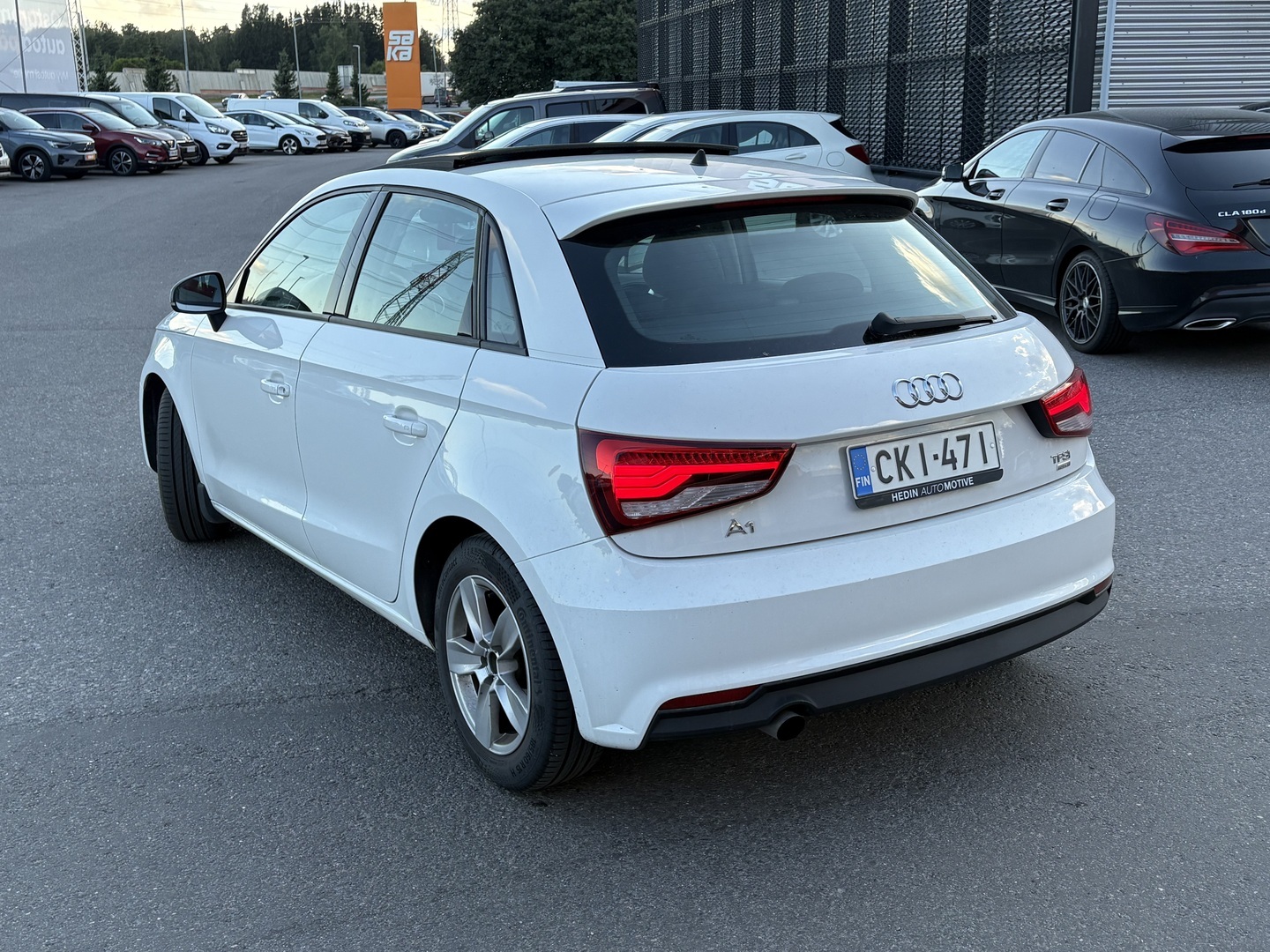 Audi - A1 - Sportback Comfort Summer Edition 1,0 TFSI 70 kW ultra S tronic - Viistoperä