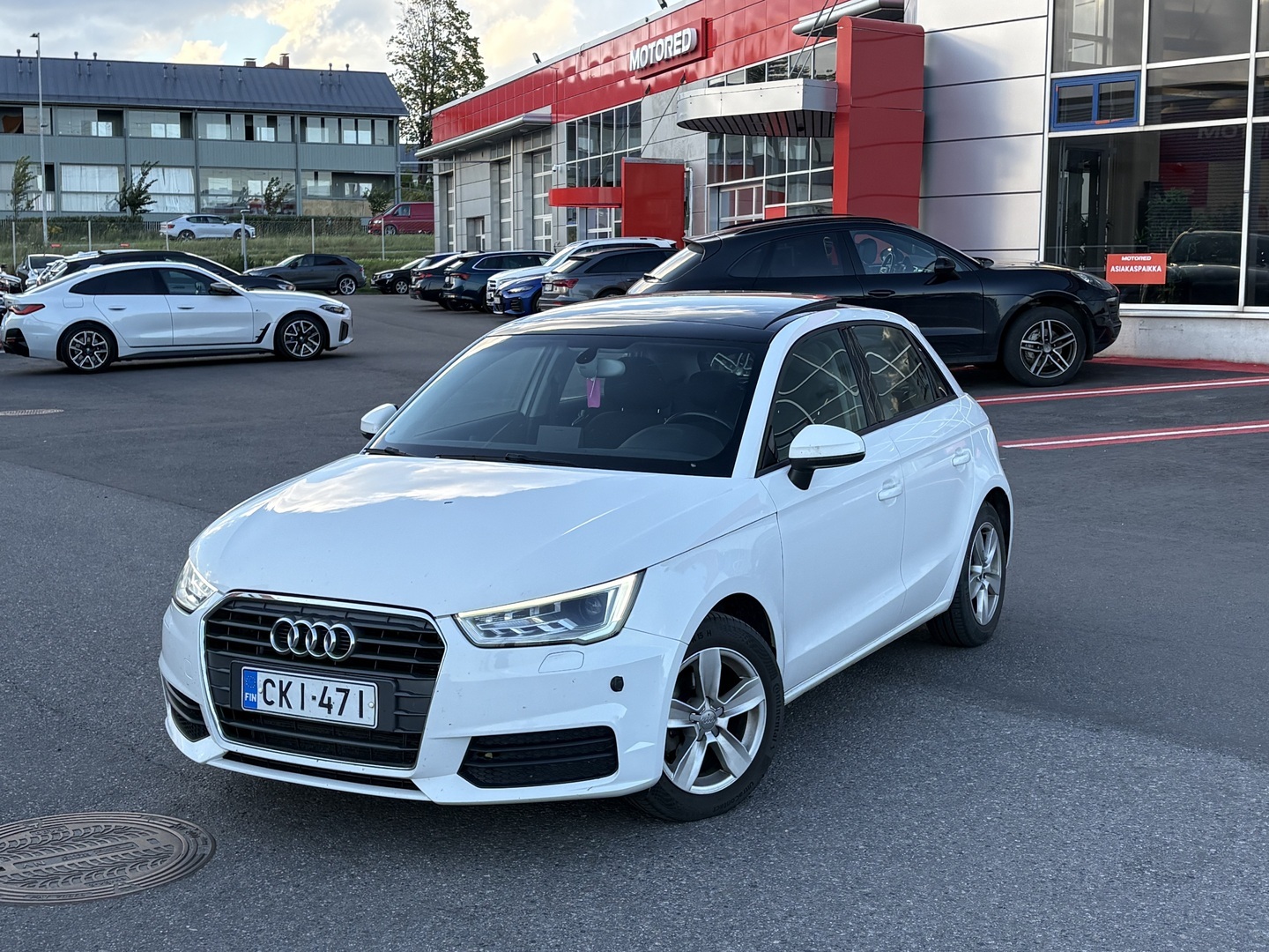 Audi - A1 - Sportback Comfort Summer Edition 1,0 TFSI 70 kW ultra S tronic - Viistoperä