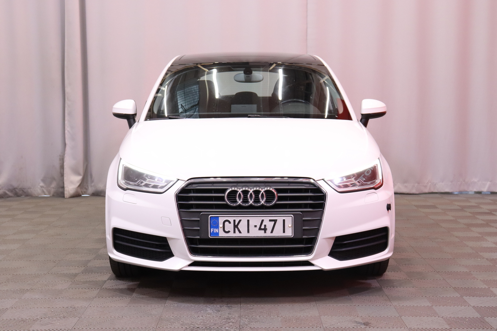 Audi - A1 - Sportback Comfort Summer Edition 1,0 TFSI 70 kW ultra S tronic - Viistoperä
