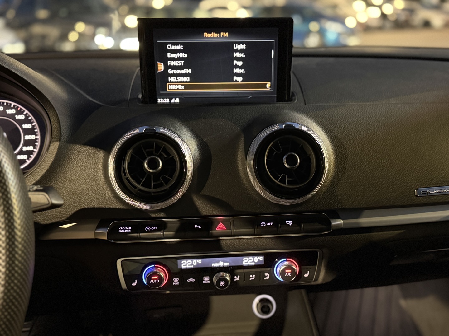 Audi - A3 - 2,0 TFSI 140 kW quattro S-Line S tronic - Viistoperä