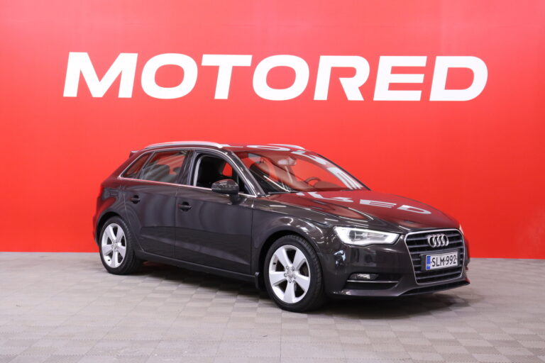 Audi - A3 - Sportback Business Sport 1,4 TFSI 90 kW // Bluetooth / Vakkari / Vetokoukku / Xenon / Automaatti-ilmastointi // - Viistoperä