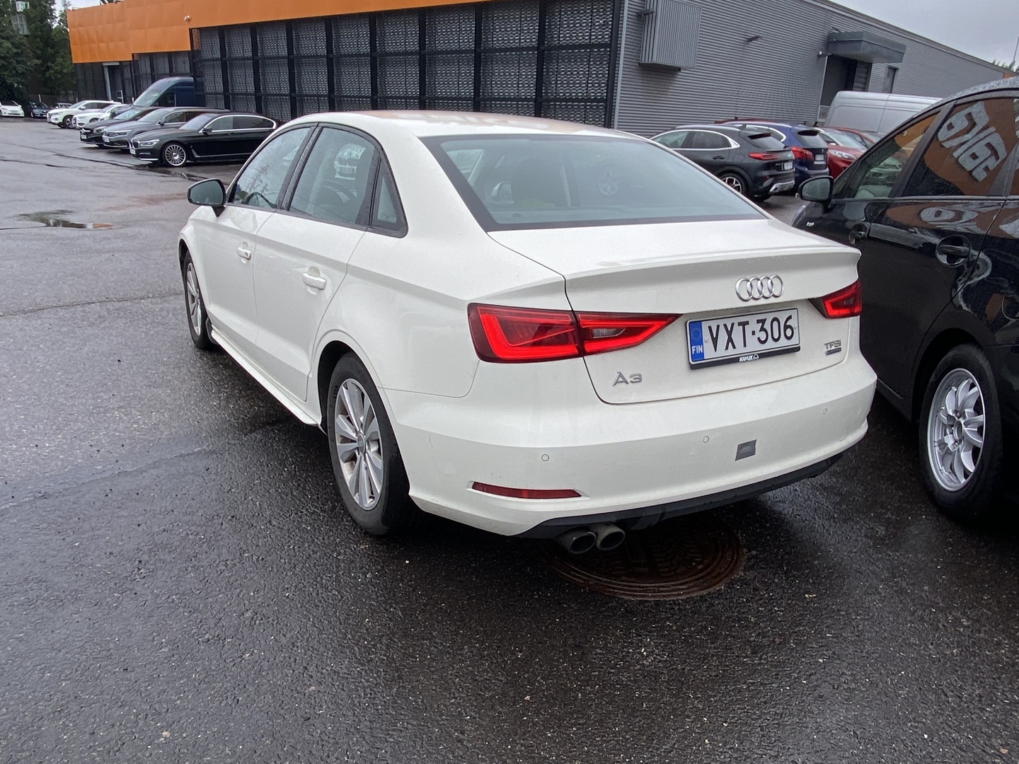 Audi - A3 - Sedan Land of quattro Edition 1,8 TFSI 132 kW quattro S tronic - Sedan