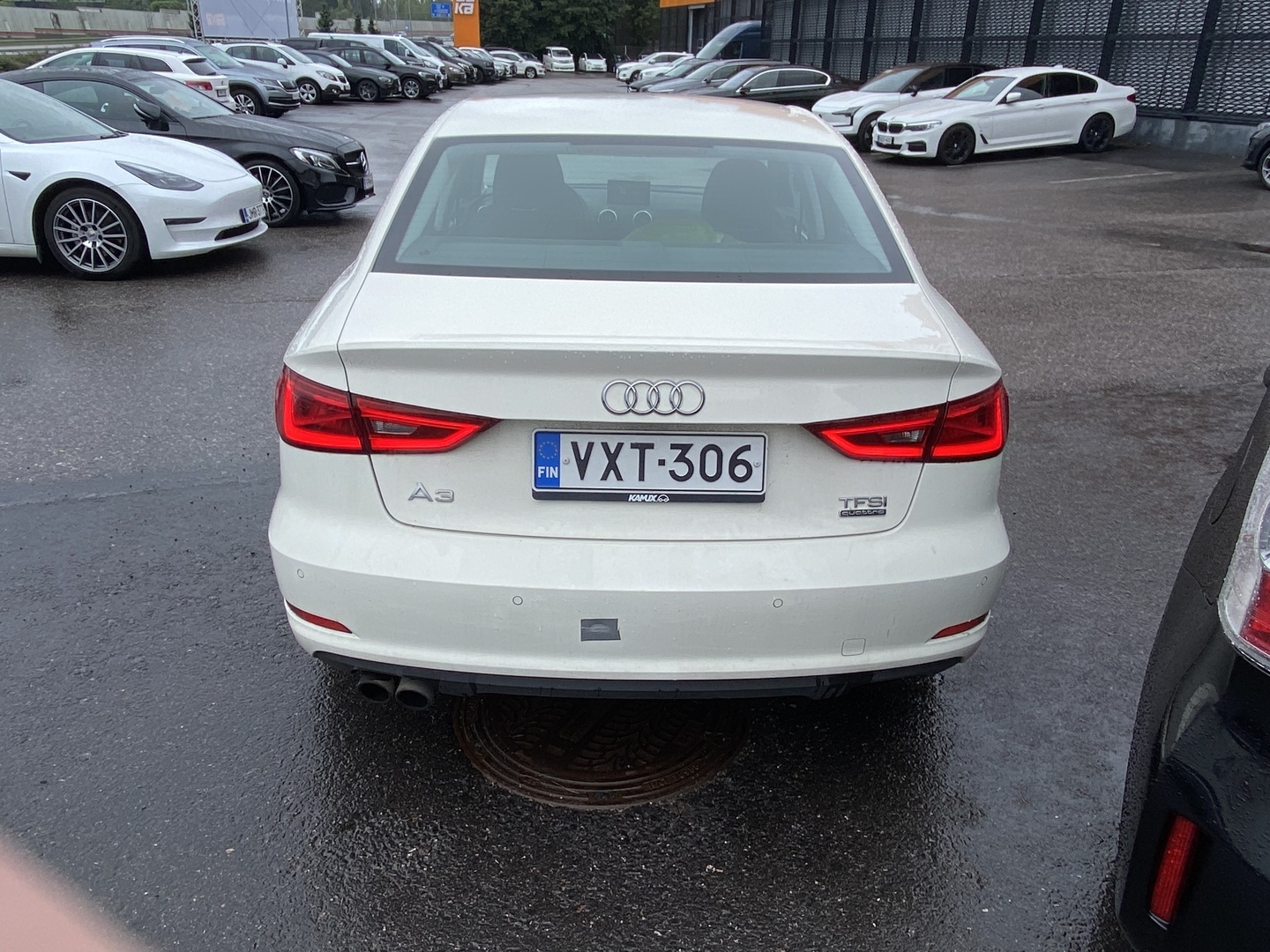 Audi - A3 - Sedan Land of quattro Edition 1,8 TFSI 132 kW quattro S tronic - Sedan