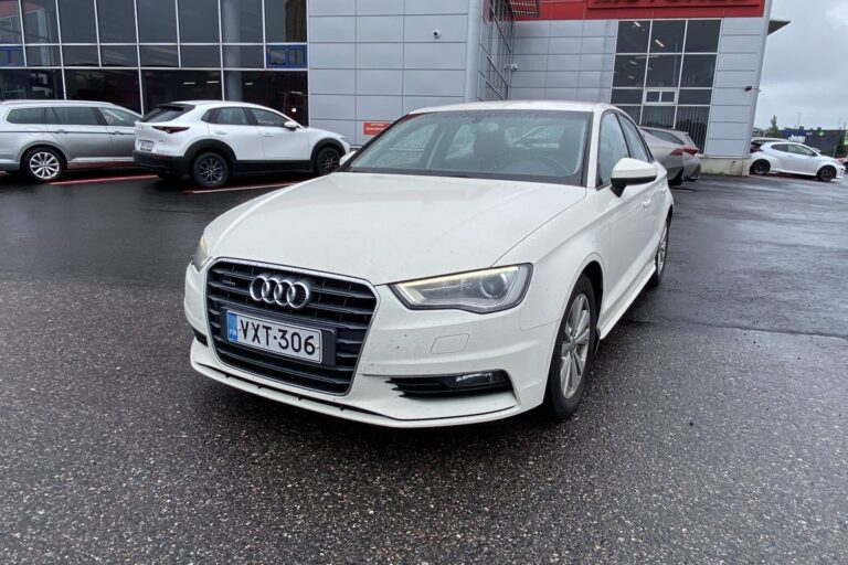 Audi - A3 - Sedan Land of quattro Edition 1,8 TFSI 132 kW quattro S tronic - Sedan