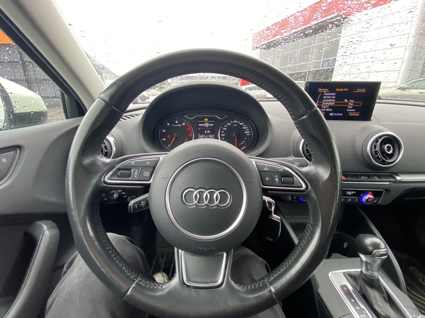 Audi - A3 - Sedan Land of quattro Edition 1,8 TFSI 132 kW quattro S tronic - Sedan