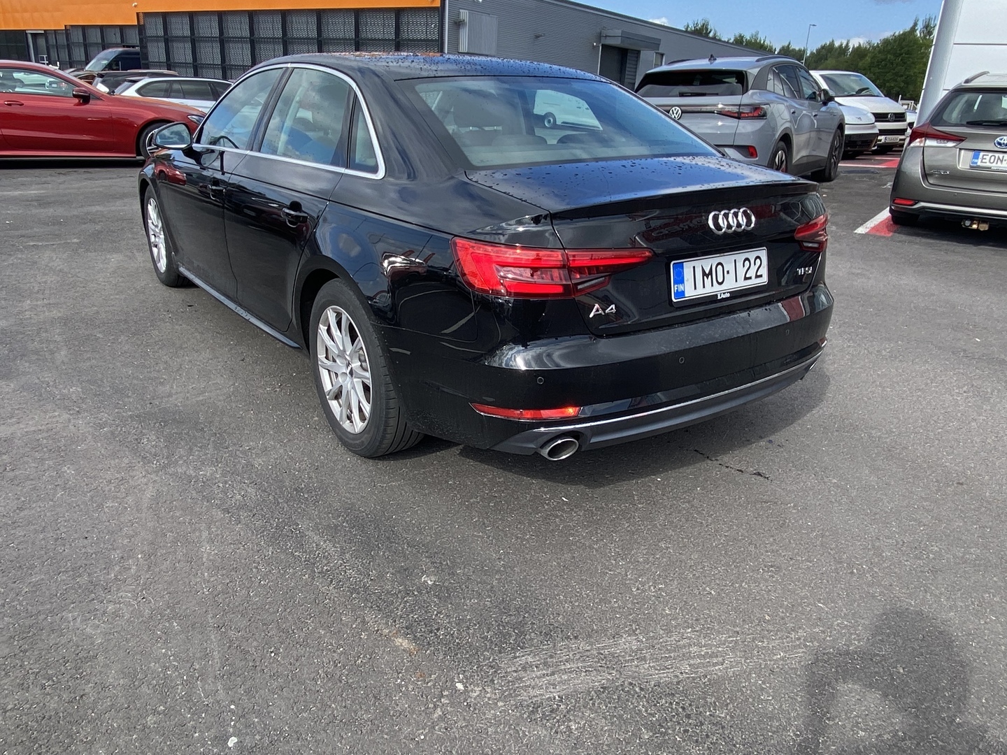 Audi - A4 - Sedan Business Sport 2,0 TFSI 140 kW - Sedan