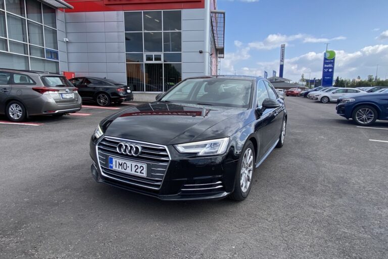Audi - A4 - Sedan Business Sport 2,0 TFSI 140 kW - Sedan