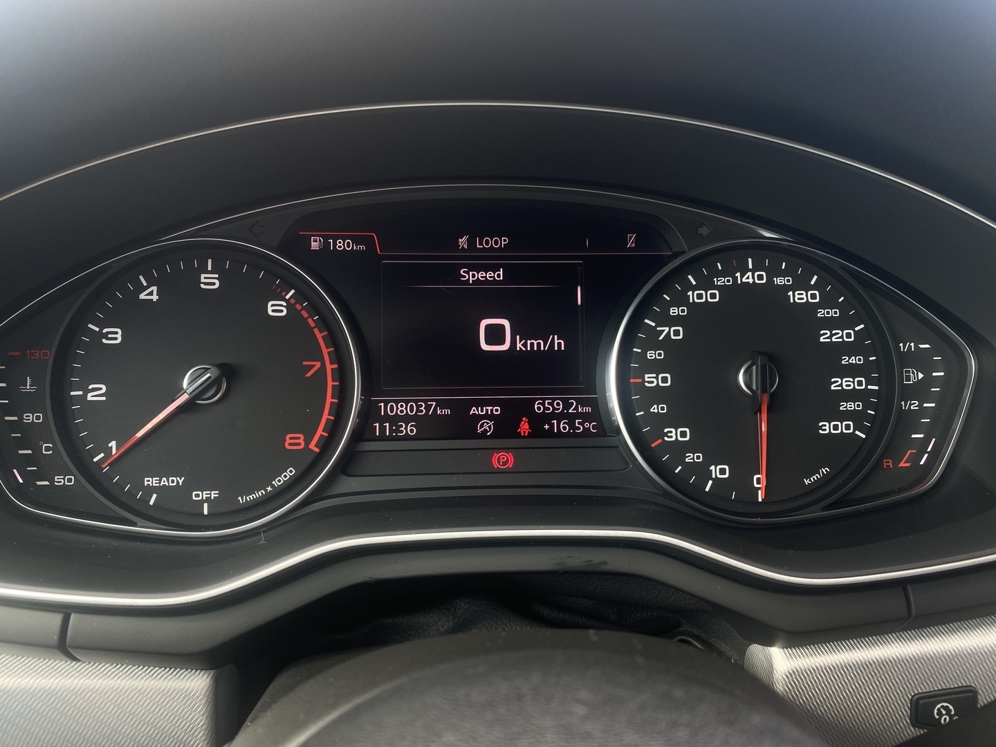 Audi - A4 - Sedan Business Sport 2,0 TFSI 140 kW - Sedan