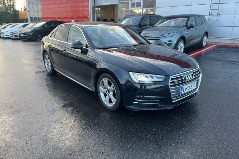 Audi - A4 - Sedan Land of quattro Sport Edition 2,0 TFSI 185 kW quattro S tronic - Sedan