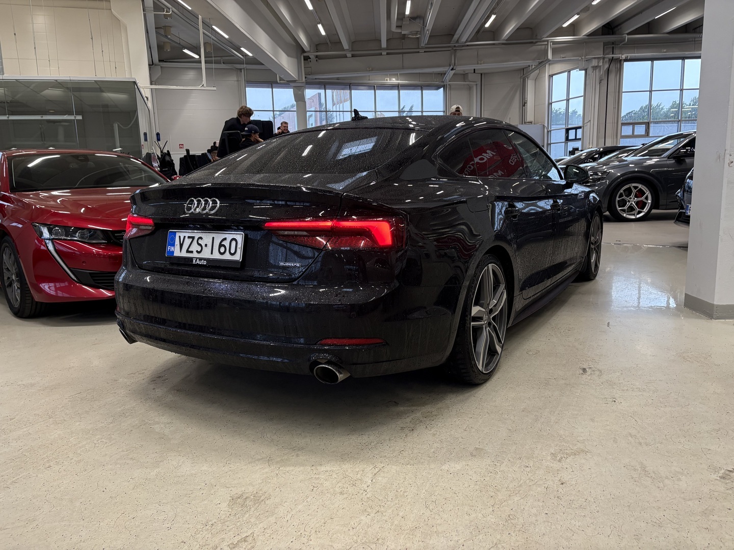 Audi - A5 - Sportback Business Sport Comfort Edition 2,0 TFSI 185 kW quattro S tronic S Line - Viistoperä