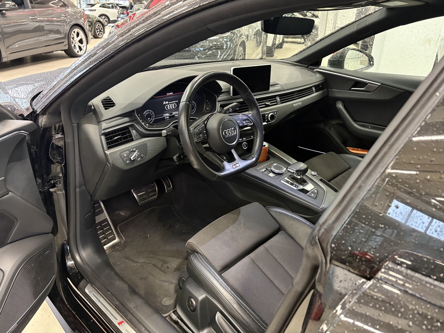 Audi - A5 - Sportback Business Sport Comfort Edition 2,0 TFSI 185 kW quattro S tronic S Line - Viistoperä