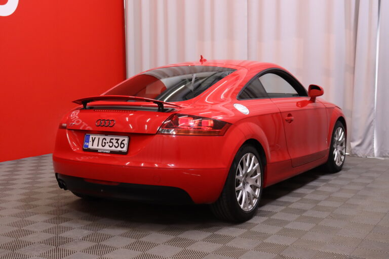 AUDI TT