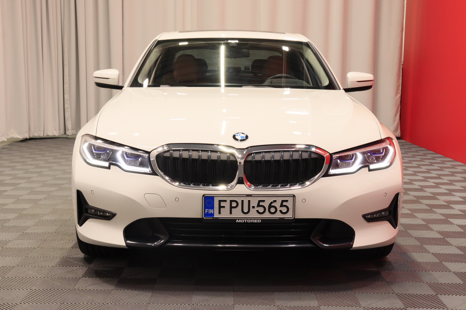 BMW - 330 - G20 Sedan 330e xDrive A Charged Edition Sport // Suomi-auto / Laser / HUD / H&K / Comfort Access / Muistipenkki / 360° / Kattoluukku // - Sedan