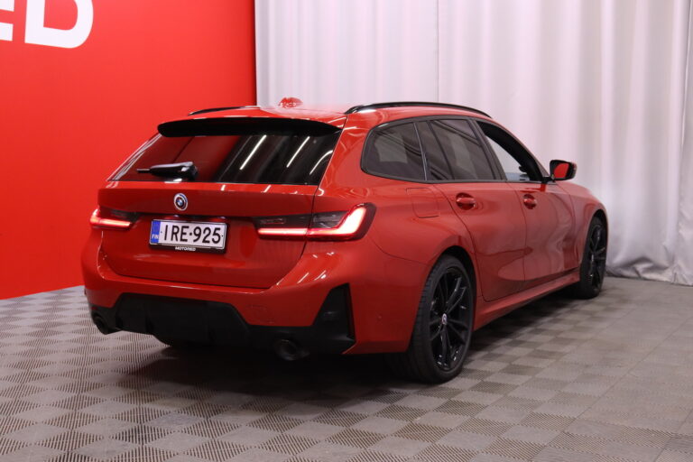 BMW 330