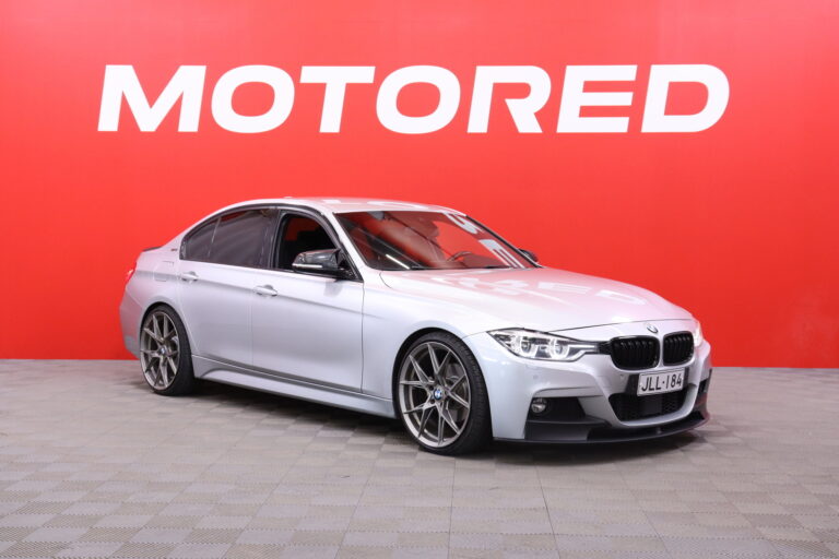 BMW - 330 - F30 Sedan 330e A Business M Sport Edition // ACC / HUD / Kamera / Navi / Bluetooth / LED // - Sedan