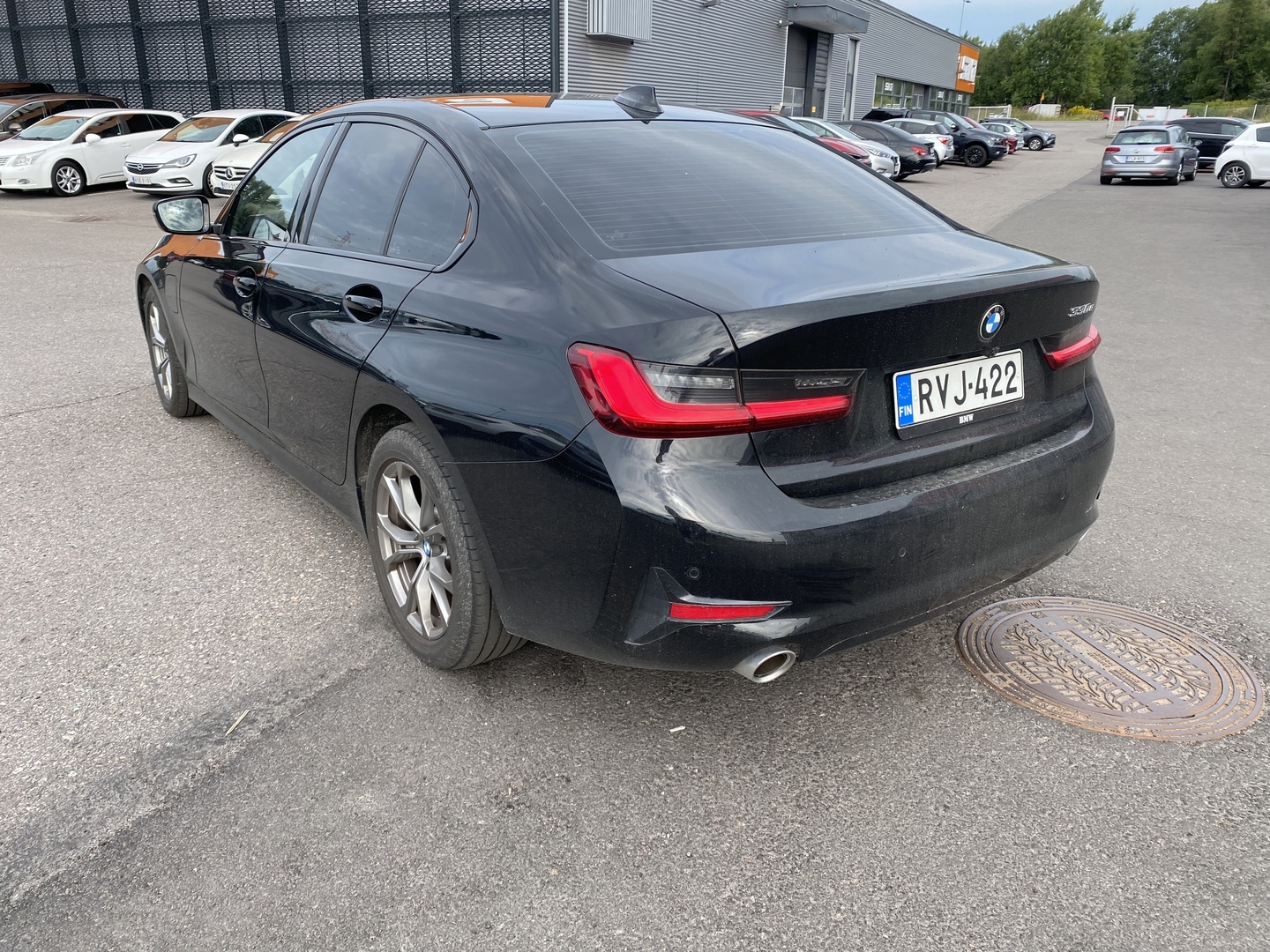 BMW - 330 - 330e // Sport-penkit / Navi / Vakkari / Kamera // - Sedan