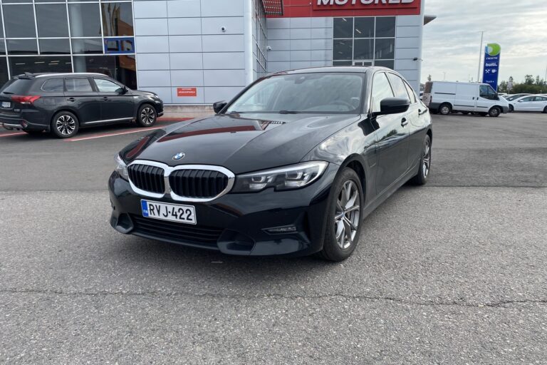 BMW - 330 - 330e // Sport-penkit / Navi / Vakkari / Kamera // - Sedan