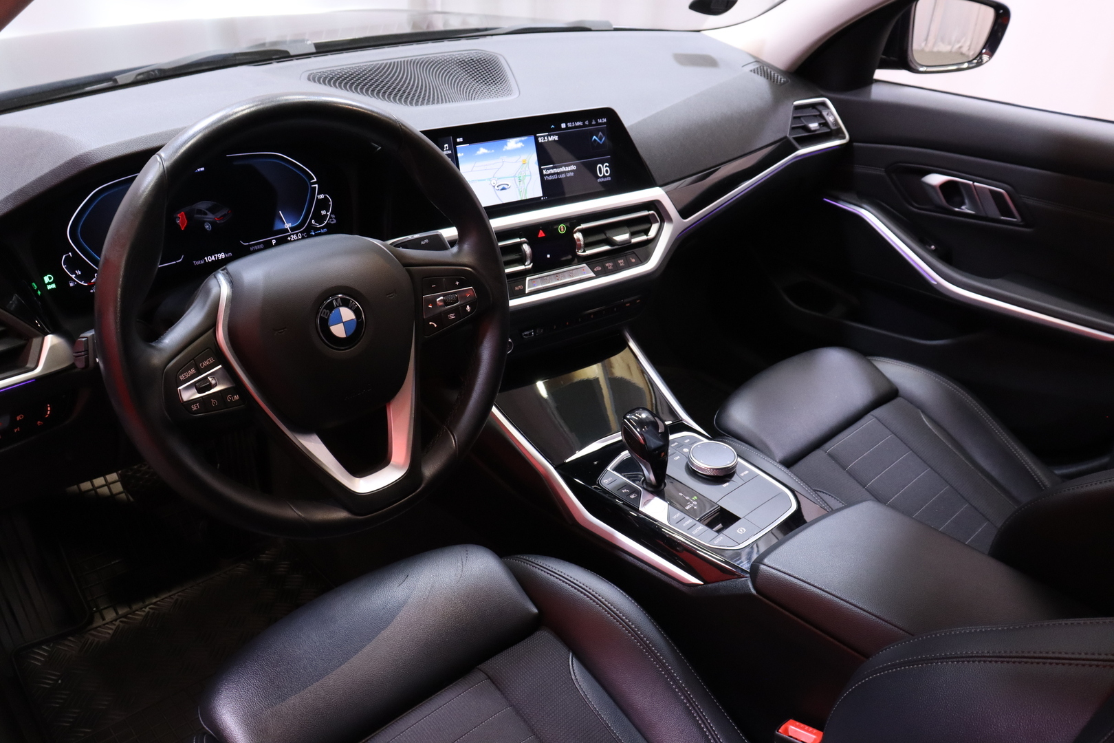 BMW - 330 - 330e // Sport-penkit / Navi / Vakkari / Kamera // - Sedan