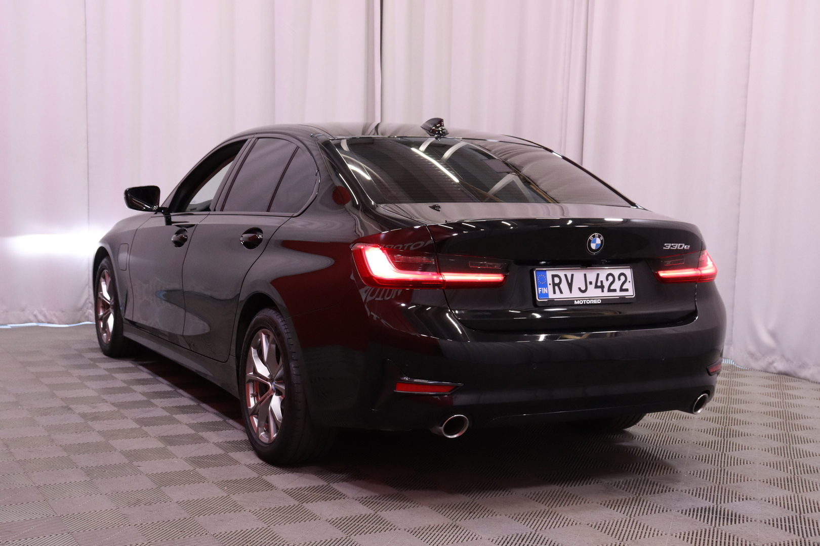 BMW - 330 - 330e // Sport-penkit / Navi / Vakkari / Kamera // - Sedan