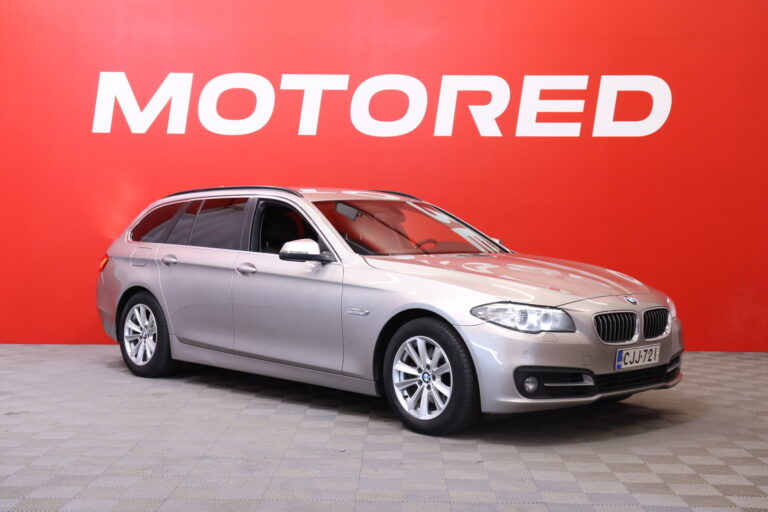 BMW - 520 - F11 Touring 520d TwinPower Turbo A xDrive Limited xDrive Edition LCI // Suomi-auto / Hifit / Koukku / Vakkari / - Farmari