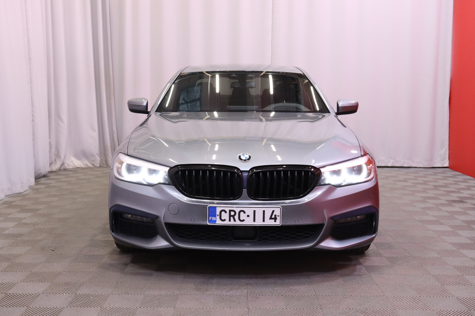 BMW - 530 - G30 Sedan 530e A Charged Edition M Sport - Sedan