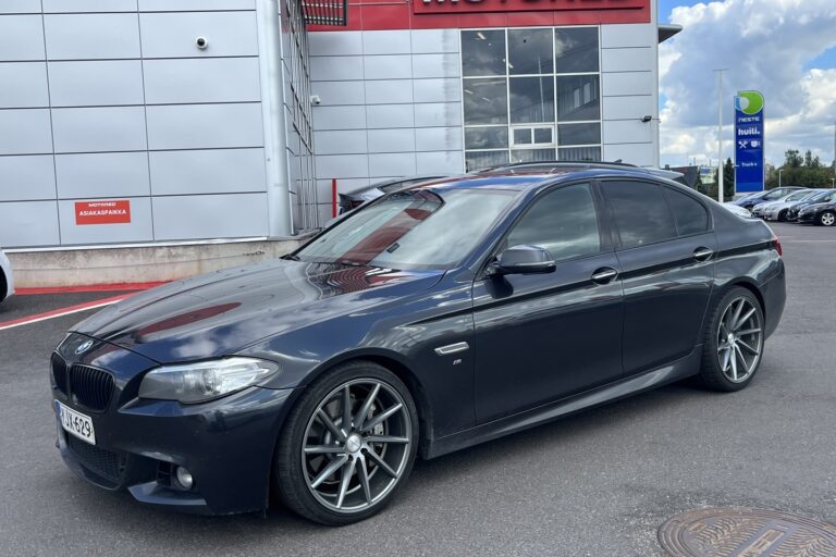 BMW - 530 - F10 Sedan 530d TwinPower Turbo M-Sport - Sedan