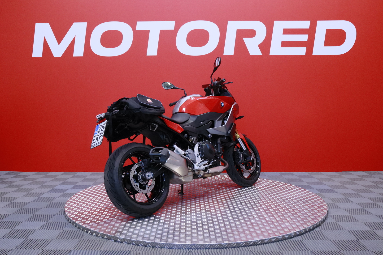 BMW - F - 900XR // Suomi-pyörä / Vakkari / Vähän ajettu! / TFT // - Moottoripyörä