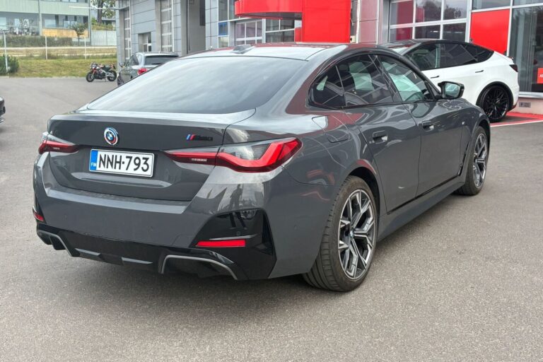 BMW i4 M50