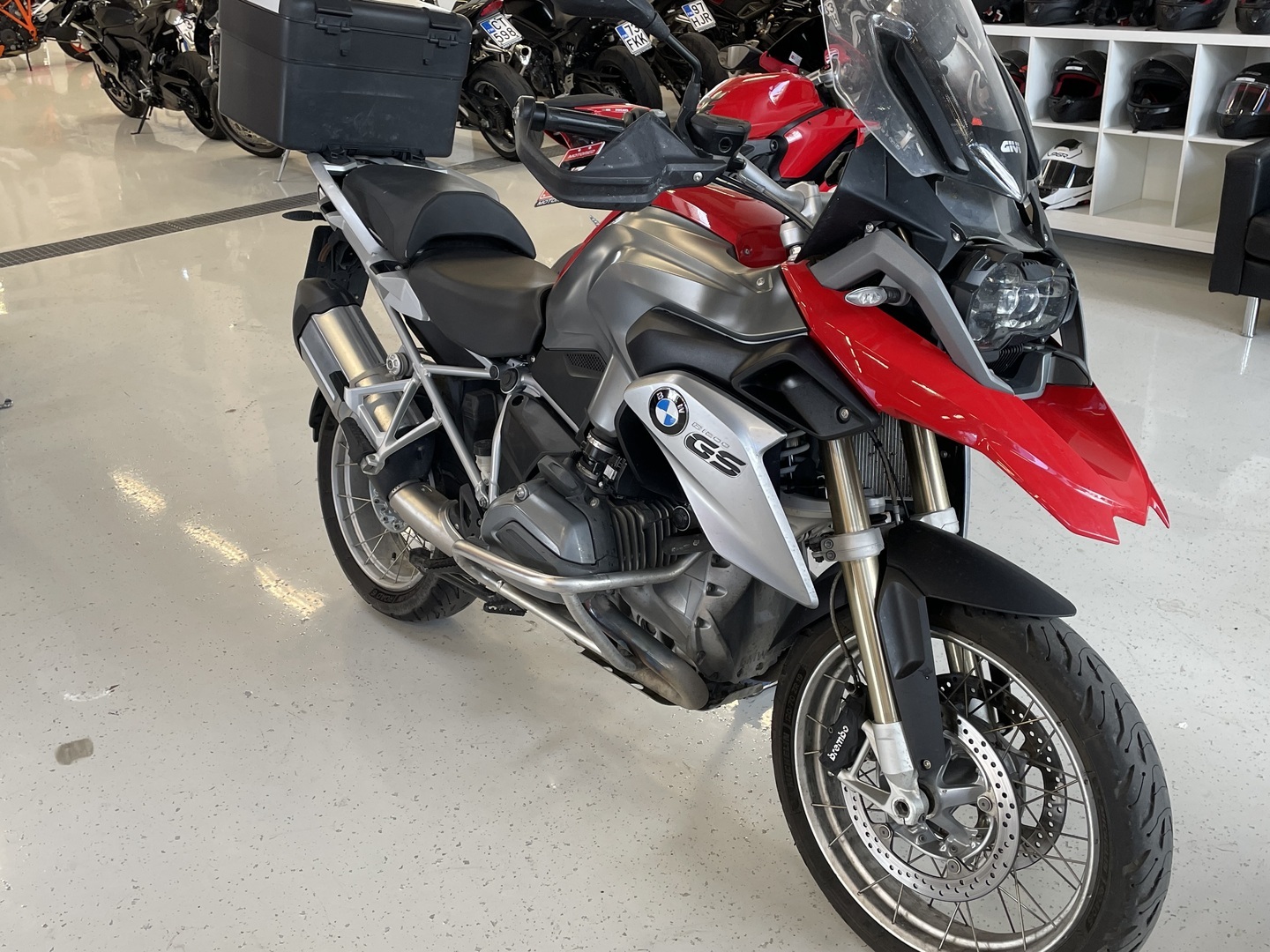 BMW - R - 1200 GS // Juuri saapunut! / Vakkari / Navi / Ajomodet // - Moottoripyörä