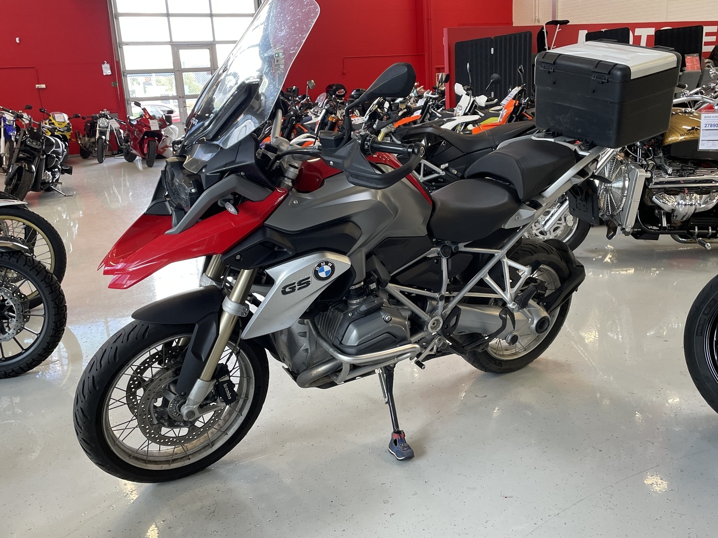 BMW - R - 1200 GS // Juuri saapunut! / Vakkari / Navi / Ajomodet // - Moottoripyörä