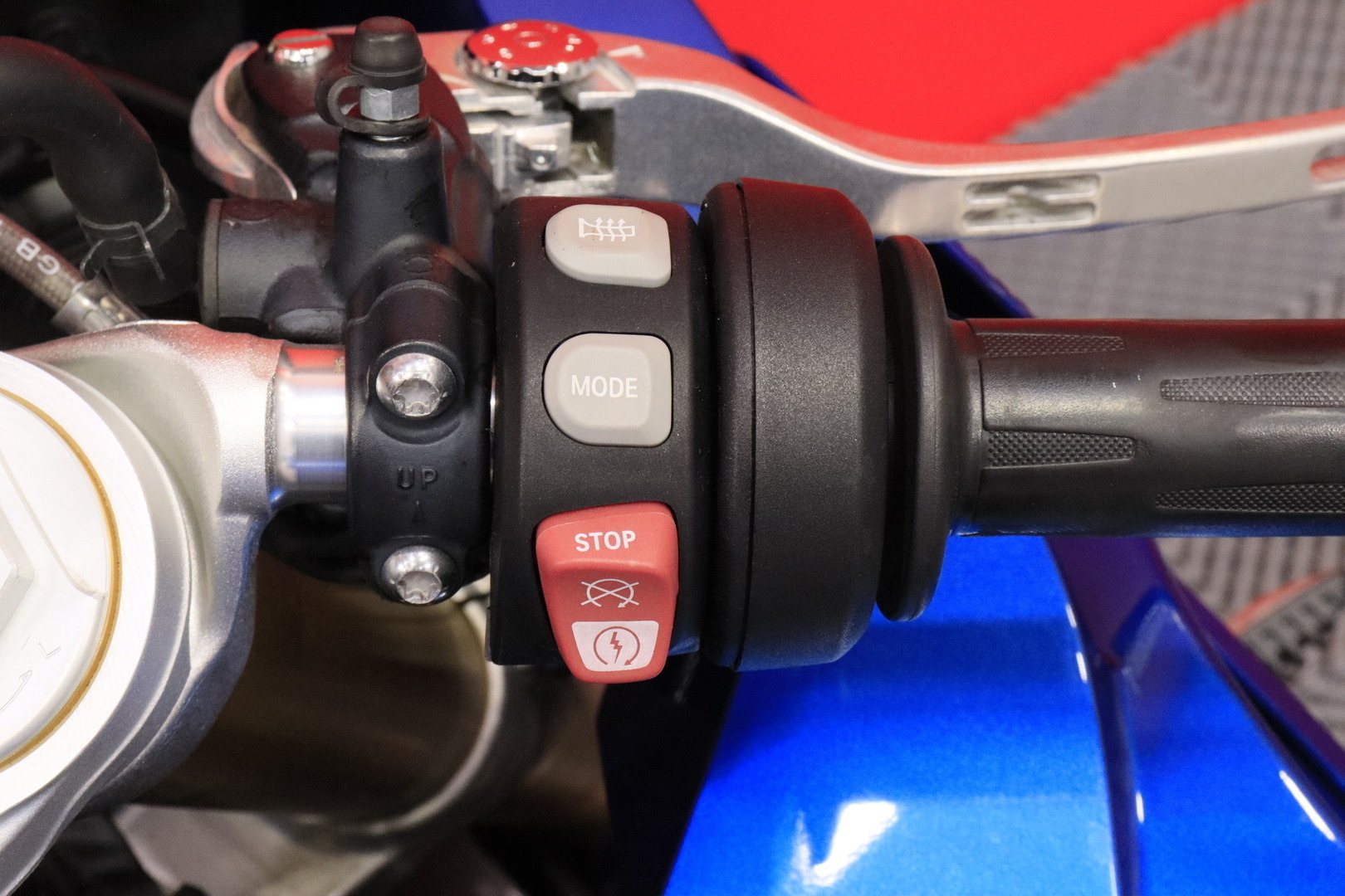 BMW - S - 1000RR // Juuri saapunut! / Suomi-pyörä / Huoltokirja / Akrapovic / Vakkari / Shifter / ABS // - Moottoripyörä