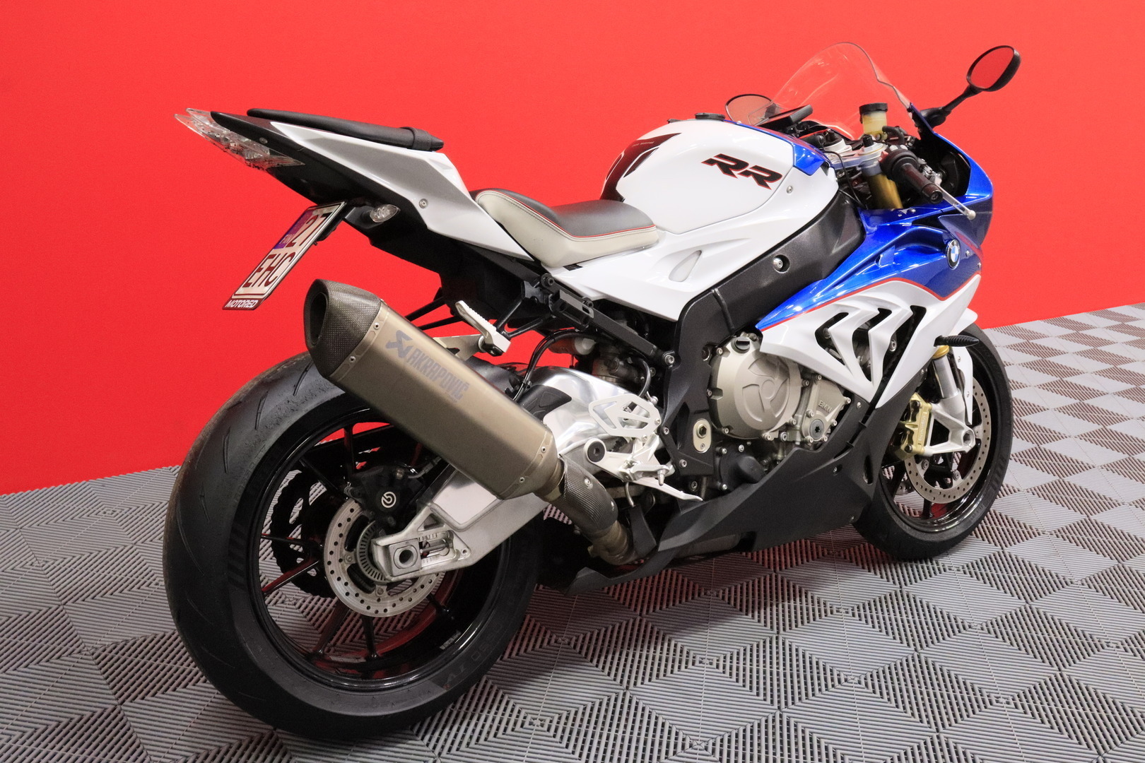 BMW - S - 1000RR // Juuri saapunut! / Suomi-pyörä / Huoltokirja / Akrapovic / Vakkari / Shifter / ABS // - Moottoripyörä